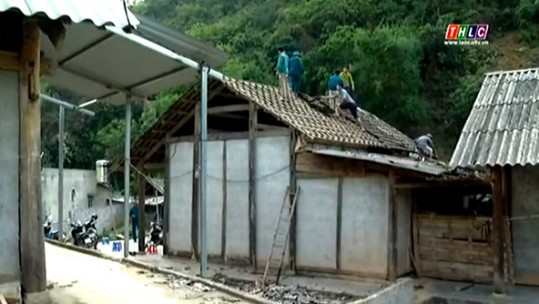 Lốc xoáy gây thiệt hại trên 1 tỷ đồng tại các địa phương