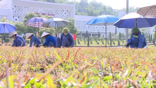 Mưu sinh trong những ngày nắng nóng