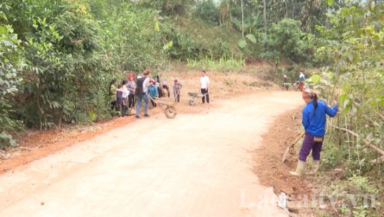 Lào Cai làm mới gần 150km đường giao thông nông thôn
