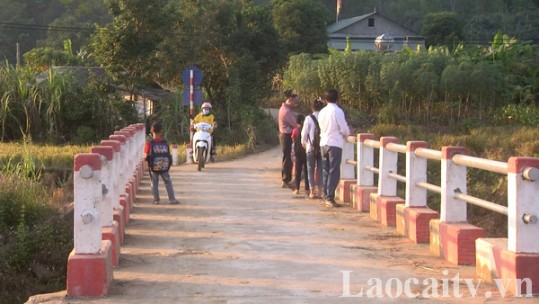 Những nhịp cầu nối bờ vui