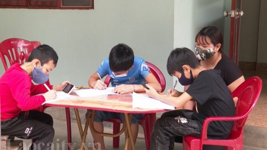 Quan tâm, bảo vệ trẻ em trong thiên tai, dịch bệnh
