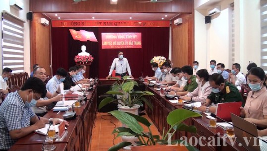 Đồng chí Hoàng Giang, Phó Bí thư Tỉnh ủy làm việc với huyện Bảo Thắng