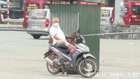 Người làm nghề vận tải khách gặp khó khăn trong mùa dịch