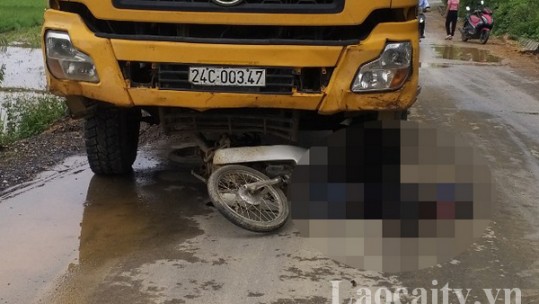 Bảo Thắng: Tai nạn giao thông nghiêm trọng khiến 2 người thương vong