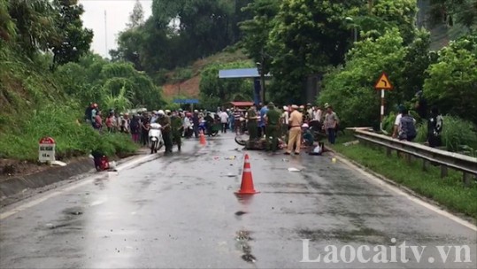Tai nạn giao thông làm 2 vợ chồng tử vong ở xã Xuân Quang, huyện Bảo Thắng
