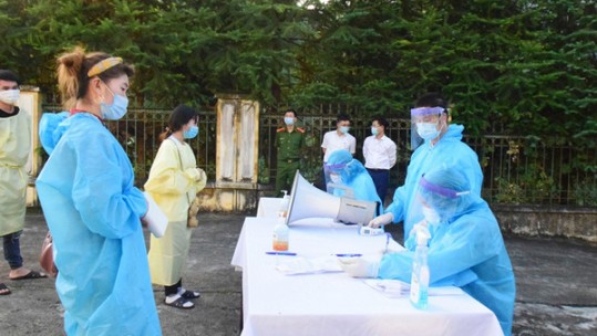 Bắc Hà: Đón 60 công dân đầu tiên trở về từ vùng có dịch Bắc Giang