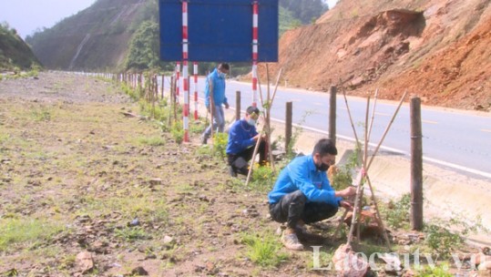 Thu hút tuổi trẻ gắn bó với công tác đoàn thanh niên