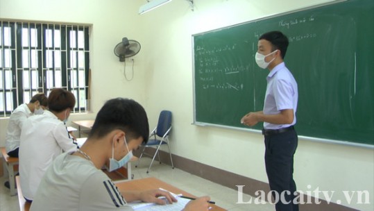Tạm dừng hoạt động ôn thi tốt nghiệp trực tiếp tại thành phố Lào Cai
