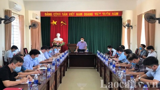 Phó Chủ tịch UBND tỉnh Hoàng Quốc Khánh chỉ đạo phòng, chống dịch Covid-19 tại Khu công nghiệp Tằng Loỏng