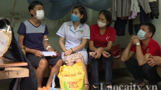 Hỗ trợ bệnh nhân phải điều trị dài ngày vượt qua khó khăn