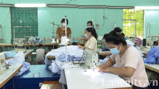 Người dân thành phố Lào Cai tích cực ủng hộ kinh phí phòng, chống dịch