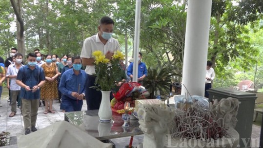 Dâng hương khu di tích lịch sử chiến thắng Đồn Phố Ràng