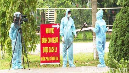 Những chiến sĩ thông tin trên mặt trận chống dịch Covid-19