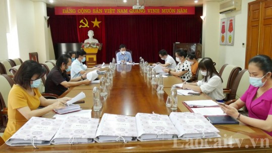 Thống nhất các tiêu chí xét và chấm giải Cuộc thi viết về những tấm gương sáng tạo điển hình