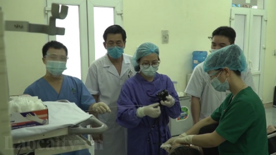 Thầy thuốc ưu tú tận tâm, trách nhiệm