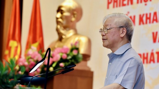 Tổng bí thư: Tiền bạc lắm làm gì, danh dự mới là điều thiêng liêng, cao quý nhất