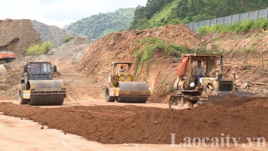 Phấn đấu hết tháng 9 thông xe kỹ thuật Dự án nút giao Phố Lu
