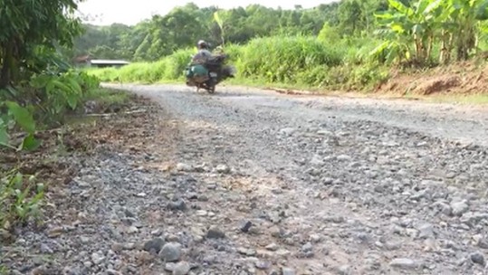 Đạt nông thôn mới nhưng vẫn 