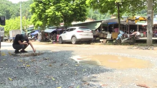 Nhiều tuyến đường tại phường Cốc Lếu bị xuống cấp, cần được sửa chữa