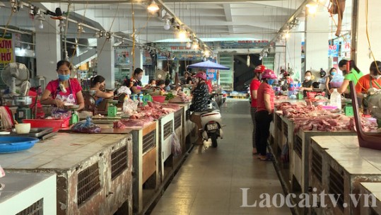 Kinh doanh ế ẩm, tiểu thương chợ Cốc Lếu mong chờ sự hỗ trợ