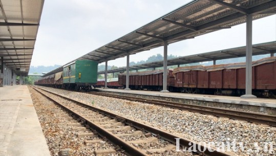 Lào Cai duy trì hoạt động xuất nhập khẩu đường sắt