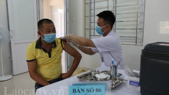 Lào Cai: Triển khai tiêm vắc xin Covid-19 đợt 10 năm 2021