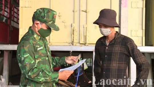 Dành trọn tình yêu với màu xanh áo lính