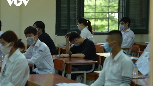 Điểm chuẩn đại học 2021: Ngành tăng đến 9 điểm, ngành 