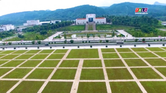 Khen thưởng 50 tập thể có thành tích xuất sắc trong đợt thi đua chào mừng 30 năm ngày tái lập tỉnh