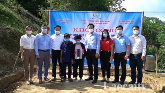 Khởi công nhà ở cho hộ khó khăn
