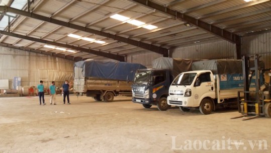 Doanh nghiệp vận tải mong muốn sớm được tiêm vắc xin cho tài xế