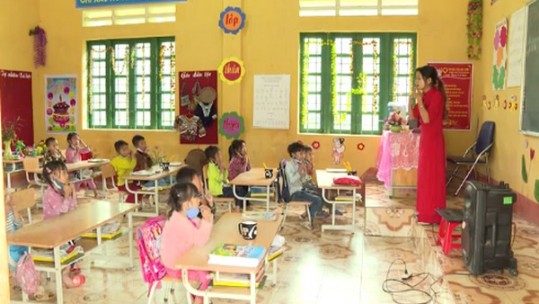 Dạy học ngoại ngữ ở vùng cao: Cần linh hoạt để tháo gỡ khó khăn