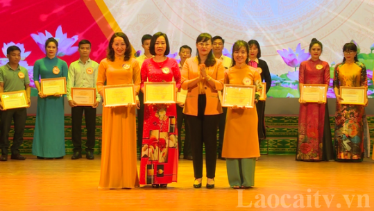 Trao giải Cuộc thi Báo cáo viên, tuyên truyền viên giỏi về pháp luật phòng, chống tham nhũng