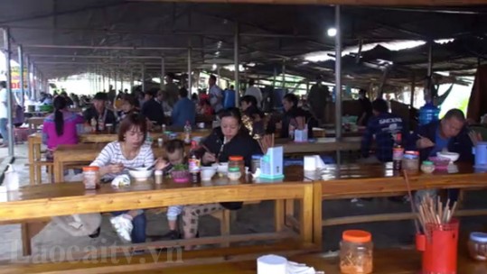 Khai thác hiệu quả chợ xã Cốc Ly, huyện Bắc Hà