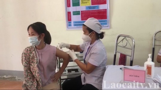 Trên 93% lao động tại các khu, cụm công nghiệp của tỉnh được tiêm vắc-xin phòng Covid-19