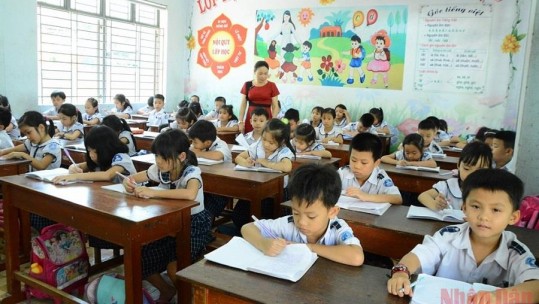 Học sinh tại 23 tỉnh, thành phố được đi học trực tiếp