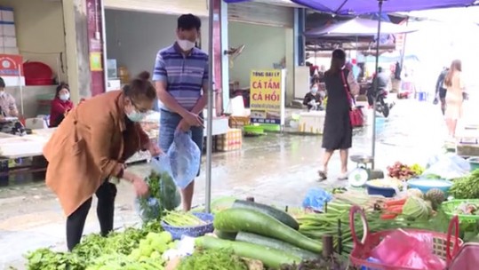 Giá rau xanh tăng mạnh