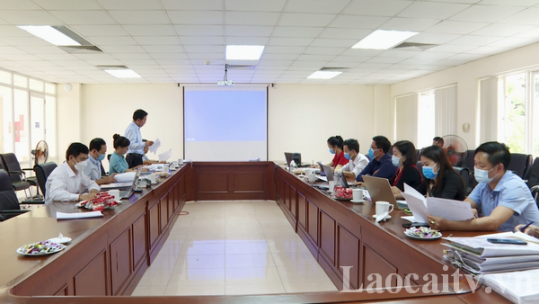 Họp ban chung khảo Giải báo chí về xây dựng Đảng