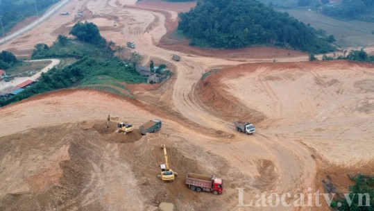 Đảm bảo tiến độ giải phóng mặt bằng tái định cư Cam Cọn