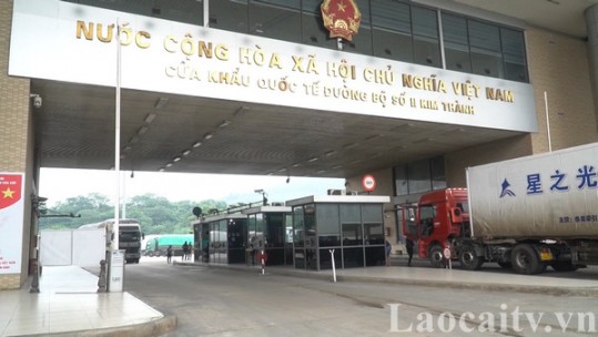 Thêm 107 doanh nghiệp làm thủ tục xuất nhập khẩu qua cửa khẩu Lào Cai