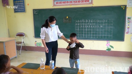 Học sinh huyện Mường Khương tạm dừng học trực tiếp