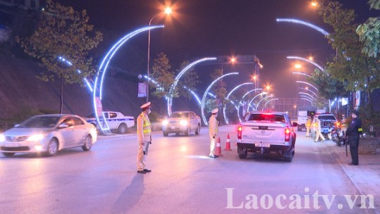 Ra quân cao điểm bảo đảm trật tự an toàn giao thông, trấn áp tội phạm