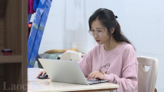 Làm việc online giữa dịch bệnh