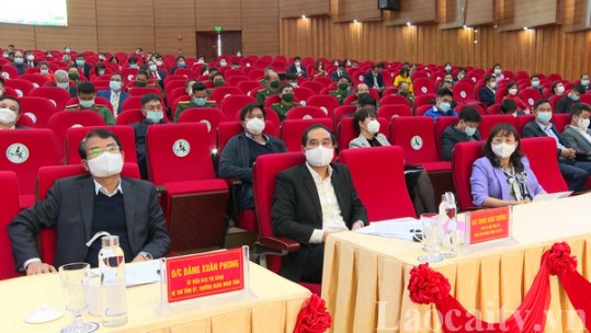 Tuyên dương các tập thể, cá nhân tiêu biểu trong phòng chống dịch Covid-19