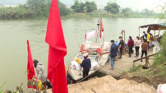 Hơn 2 vạn con cá giống được thả nhằm khôi phục nguồn lợi thuỷ sản