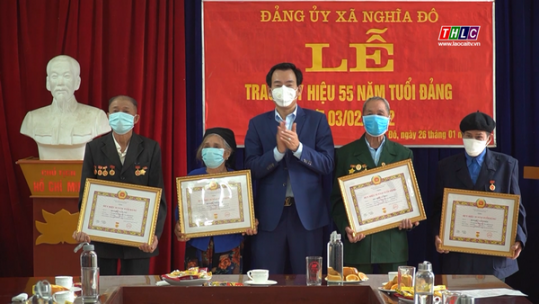 Đồng chí Trưởng Ban Tuyên giáo Tỉnh ủy thăm, chúc tết tại huyện Bảo Yên