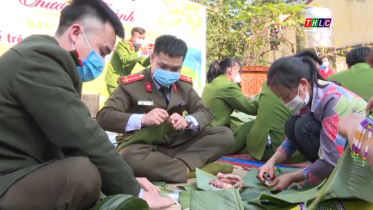 Đem tết về với bản nghèo