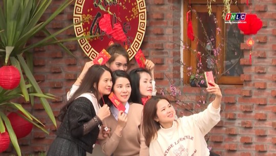 Du xuân an toàn