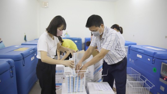 Ngày 7/2, Lào Cai phân bổ gần 76.000 liều vắc xin Covid-19