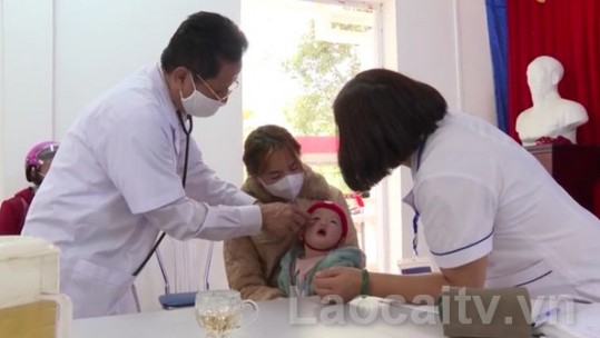 Huy động lực lượng thực hiện nhiệm vụ chuyên môn và phòng chống dịch